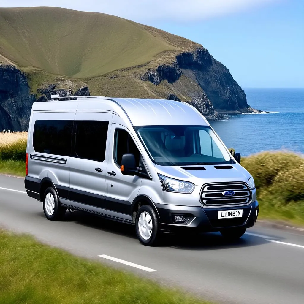 Xe Ford Transit 16 Chỗ Màu Bạc