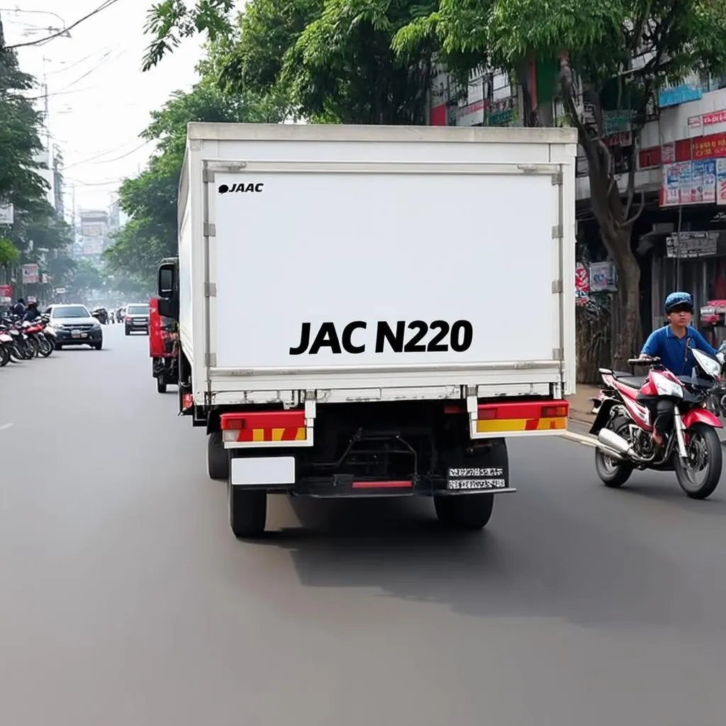 Xe tải JAC N200 trên đường phố