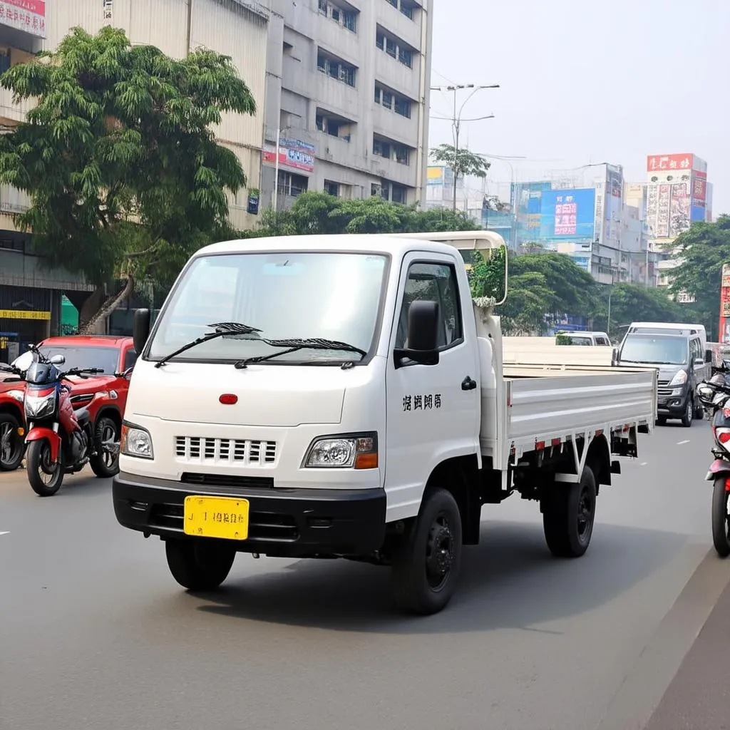 Xe tải van Dongben 499kg trong thành phố