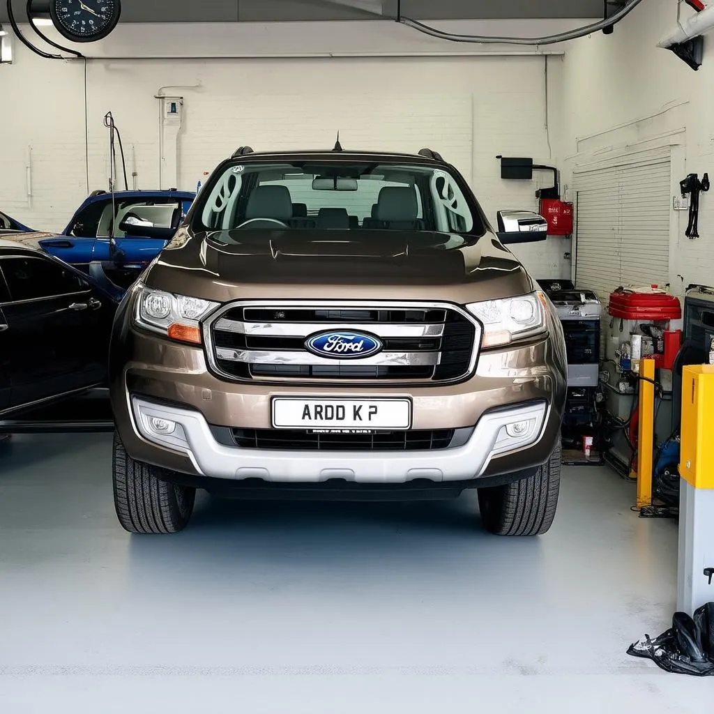 Ford Everest đang được bảo dưỡng