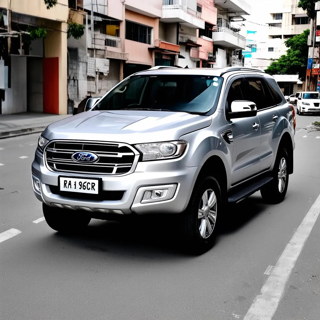 Ford Everest 2016 màu bạc