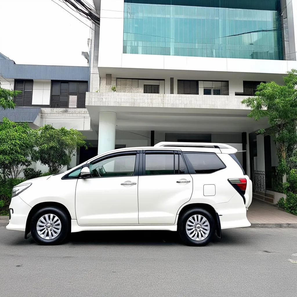 Thuê xe Innova 7 chỗ tại Hà Nội