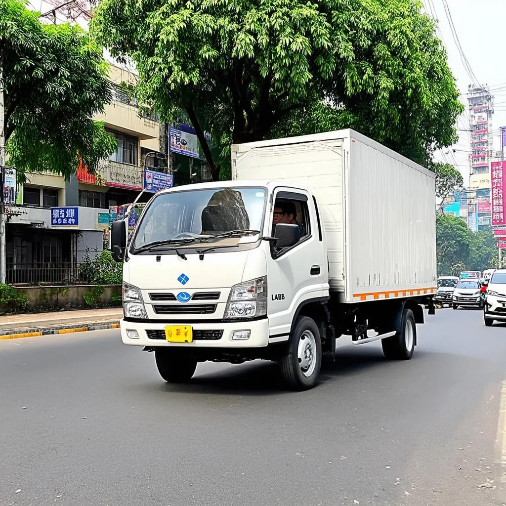 Xe Tải Labo Daewoo Di Chuyển Trên Đường Phố